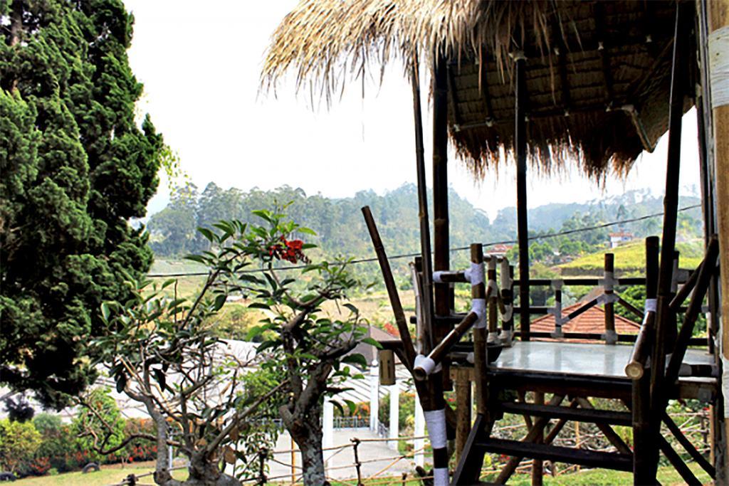 Villa Istana Bunga Lembang Luaran gambar