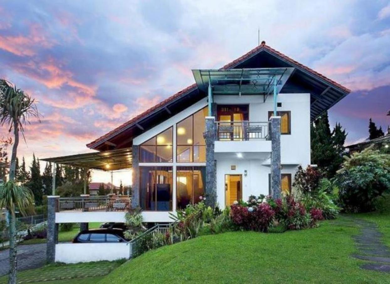 Villa Istana Bunga Lembang Luaran gambar